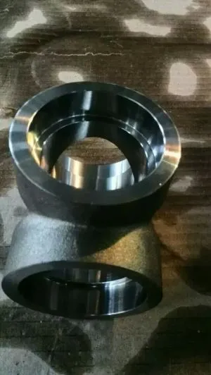 ASME SA - 182  ASTM A 182  F 316 l सॉकेट वेल्ड क्रॉस